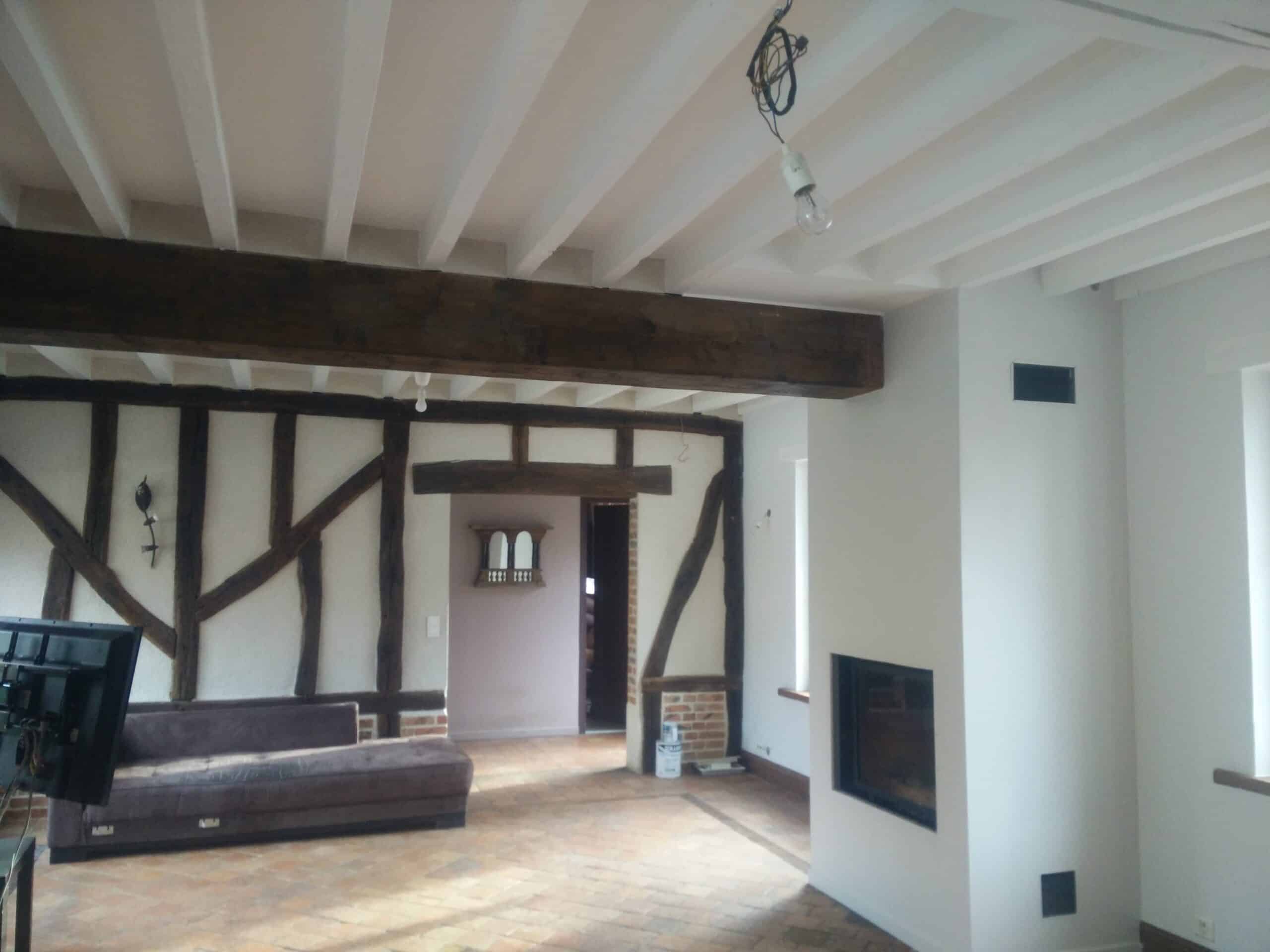 renovation peinture poutre en bois par steph deco orleans min